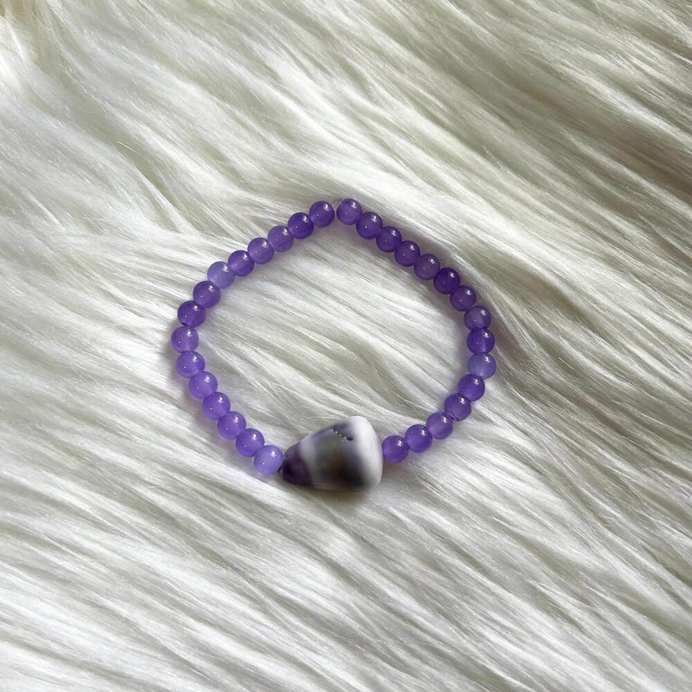 Hawaiian Purple Cone Shell Purple Bead Stretchy Bracelet